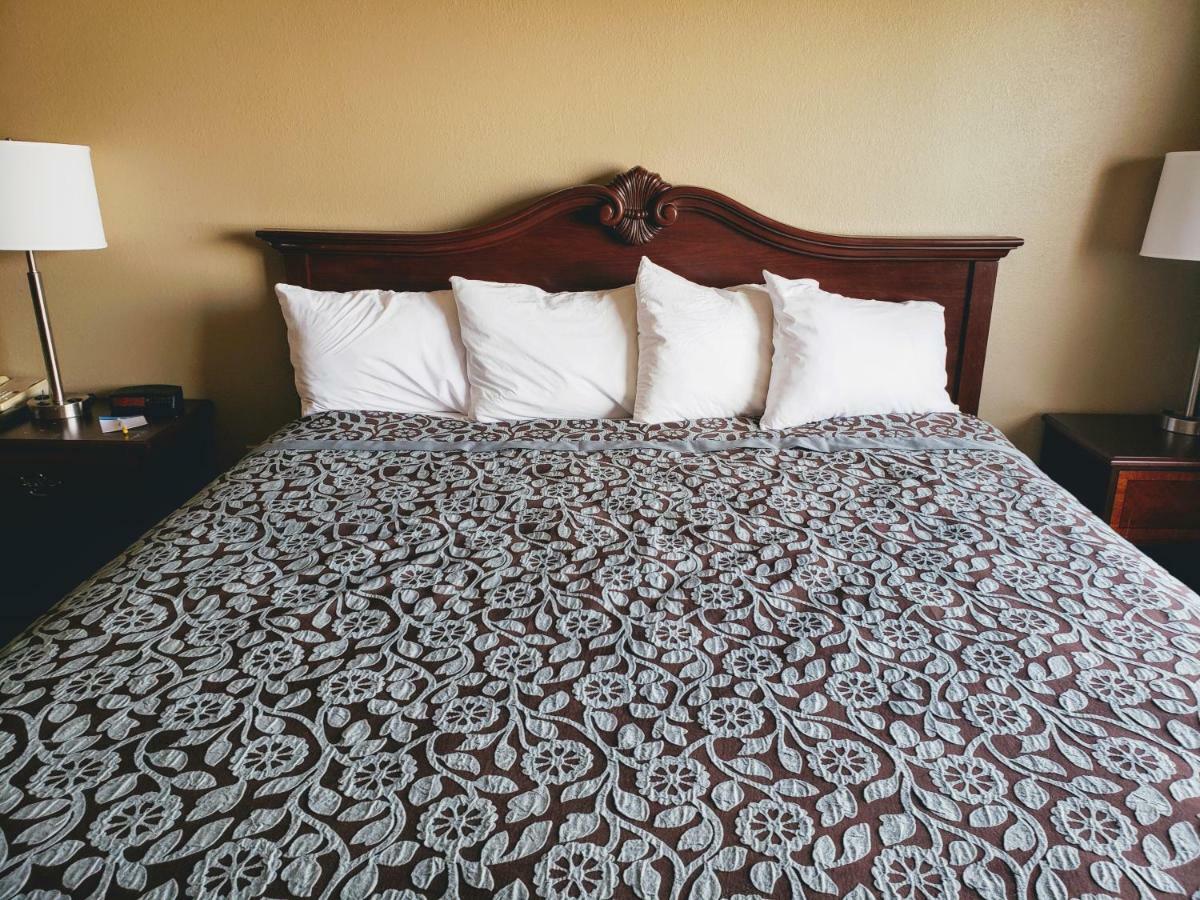 Days Inn & Suites By Wyndham Of Morris Bagian luar foto